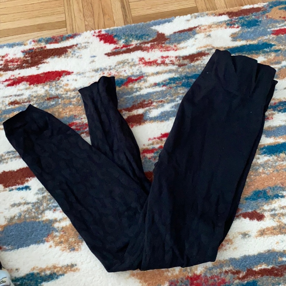 Black cheetah Fabletics leggings